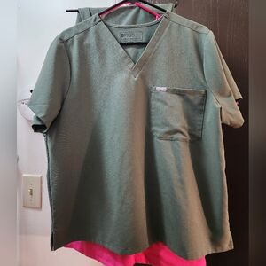 FIGS Men's Green V-Neck Shirt